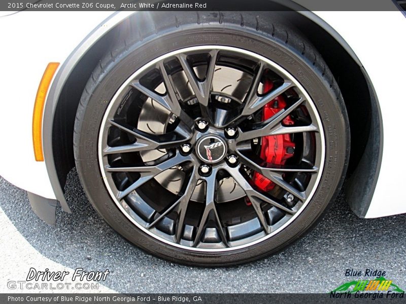 Arctic White / Adrenaline Red 2015 Chevrolet Corvette Z06 Coupe