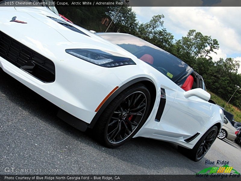 Arctic White / Adrenaline Red 2015 Chevrolet Corvette Z06 Coupe