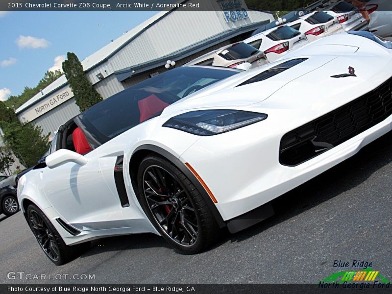 Arctic White / Adrenaline Red 2015 Chevrolet Corvette Z06 Coupe
