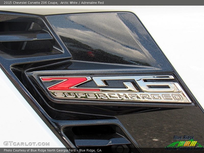 Arctic White / Adrenaline Red 2015 Chevrolet Corvette Z06 Coupe