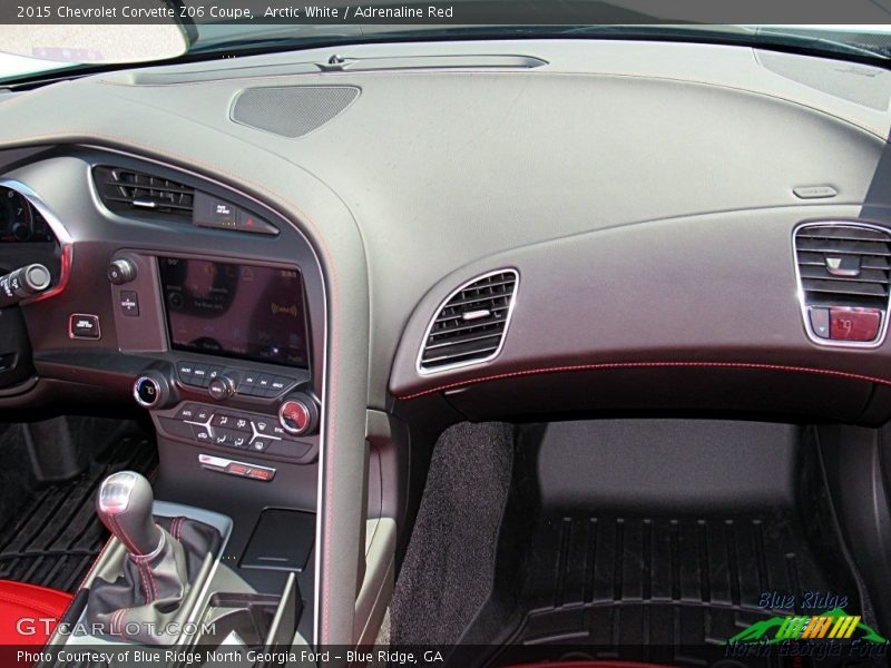 Arctic White / Adrenaline Red 2015 Chevrolet Corvette Z06 Coupe