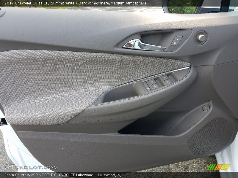 Summit White / Dark Atmosphere/Medium Atmosphere 2017 Chevrolet Cruze LT
