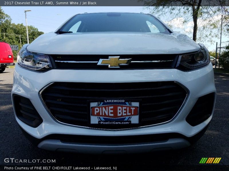 Summit White / Jet Black 2017 Chevrolet Trax LT AWD