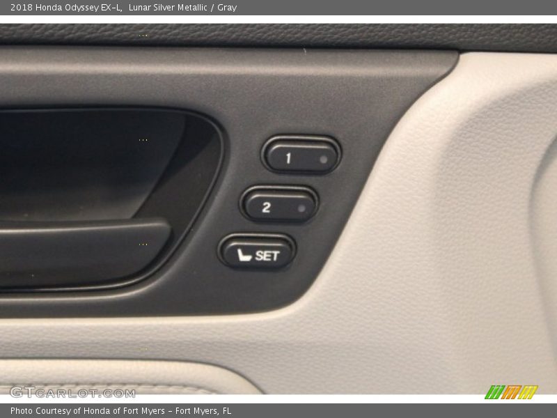 Lunar Silver Metallic / Gray 2018 Honda Odyssey EX-L