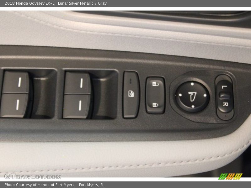 Lunar Silver Metallic / Gray 2018 Honda Odyssey EX-L