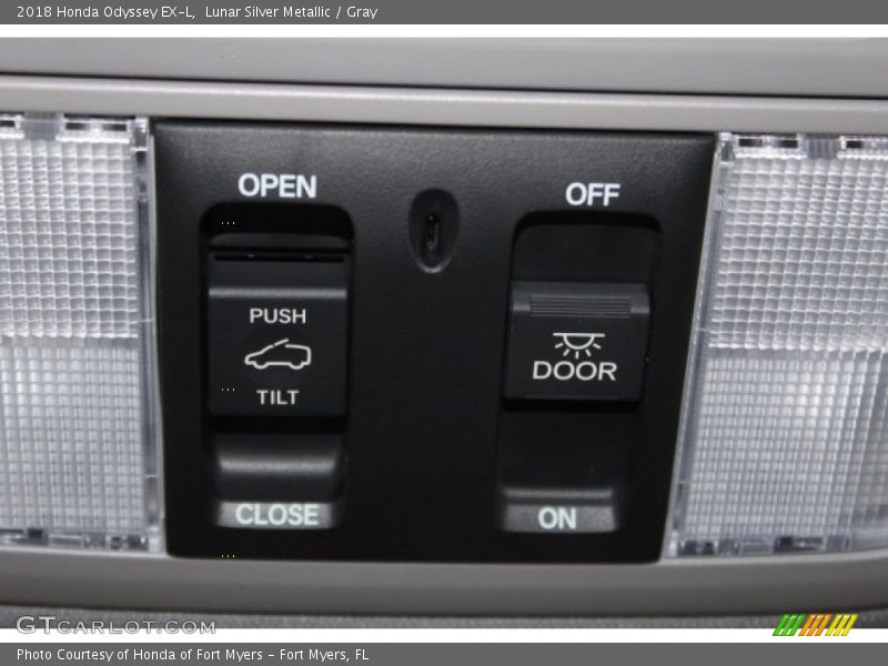 Lunar Silver Metallic / Gray 2018 Honda Odyssey EX-L