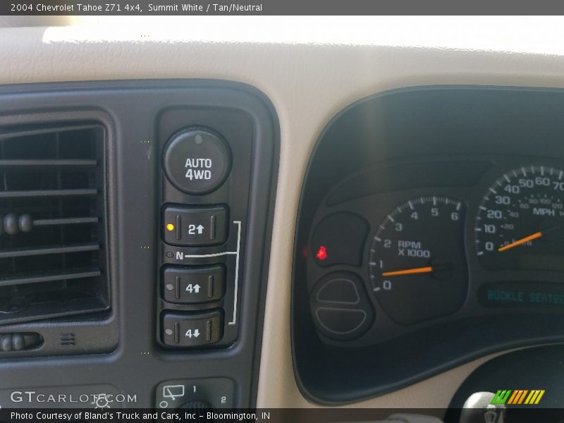 Summit White / Tan/Neutral 2004 Chevrolet Tahoe Z71 4x4