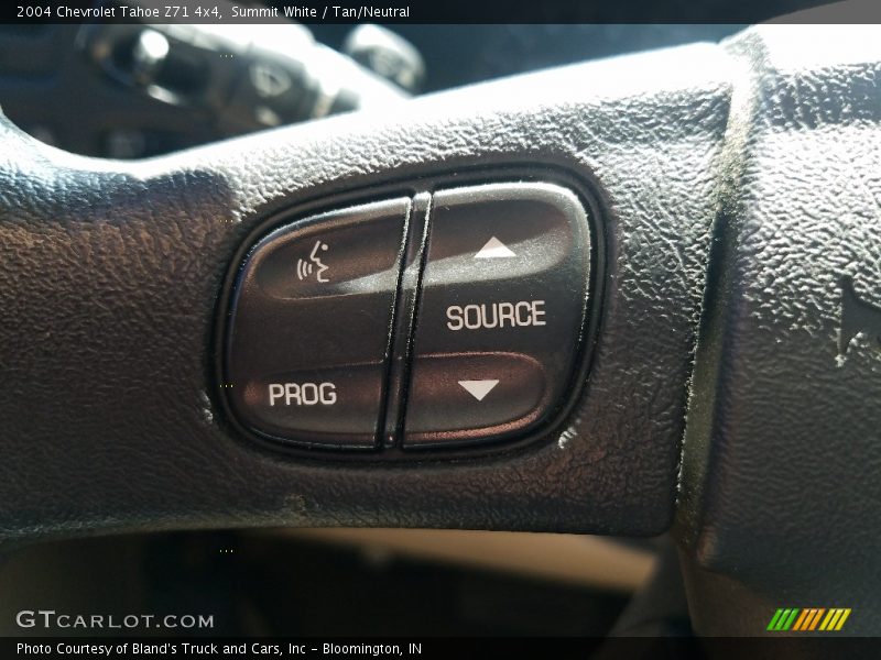 Summit White / Tan/Neutral 2004 Chevrolet Tahoe Z71 4x4