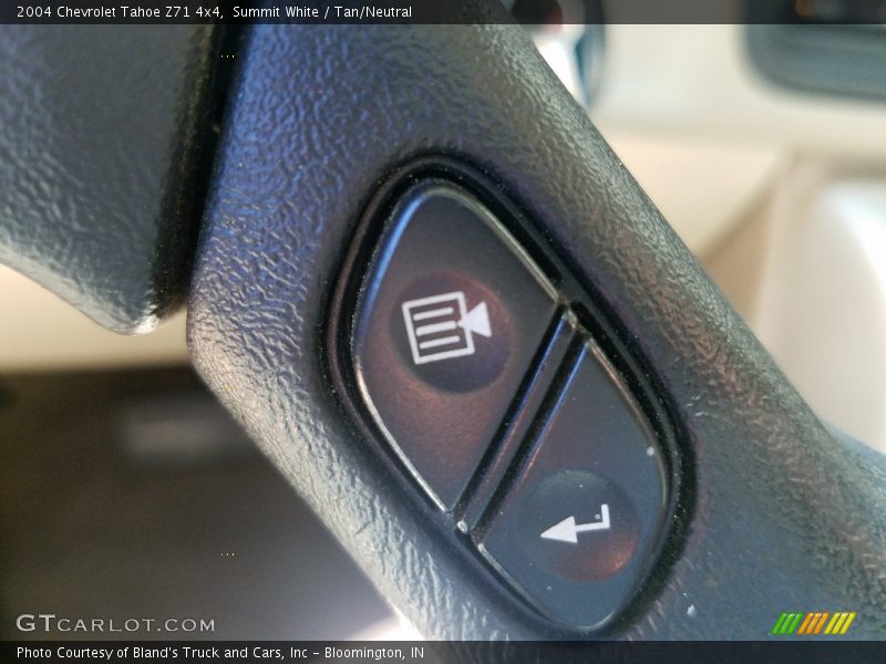 Summit White / Tan/Neutral 2004 Chevrolet Tahoe Z71 4x4
