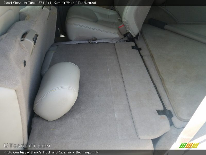 Summit White / Tan/Neutral 2004 Chevrolet Tahoe Z71 4x4