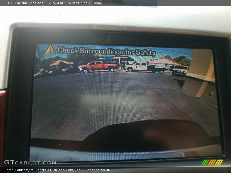 Silver Lining / Ebony 2010 Cadillac Escalade Luxury AWD