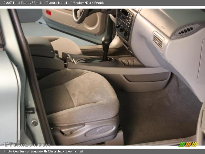 Light Tundra Metallic / Medium/Dark Pebble 2007 Ford Taurus SE
