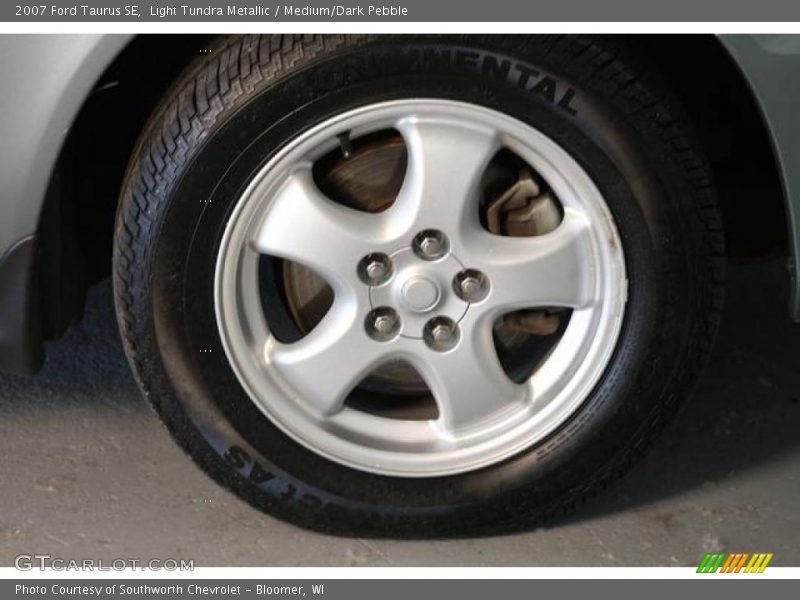 Light Tundra Metallic / Medium/Dark Pebble 2007 Ford Taurus SE