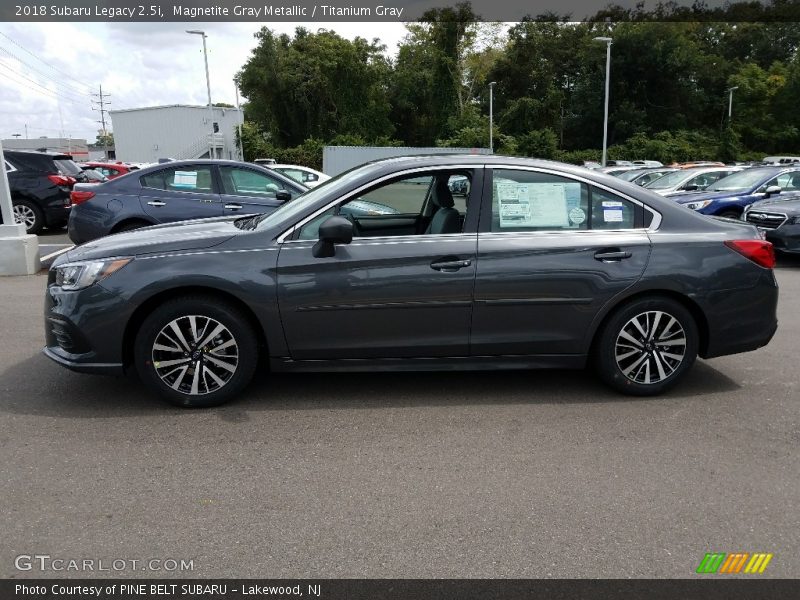Magnetite Gray Metallic / Titanium Gray 2018 Subaru Legacy 2.5i