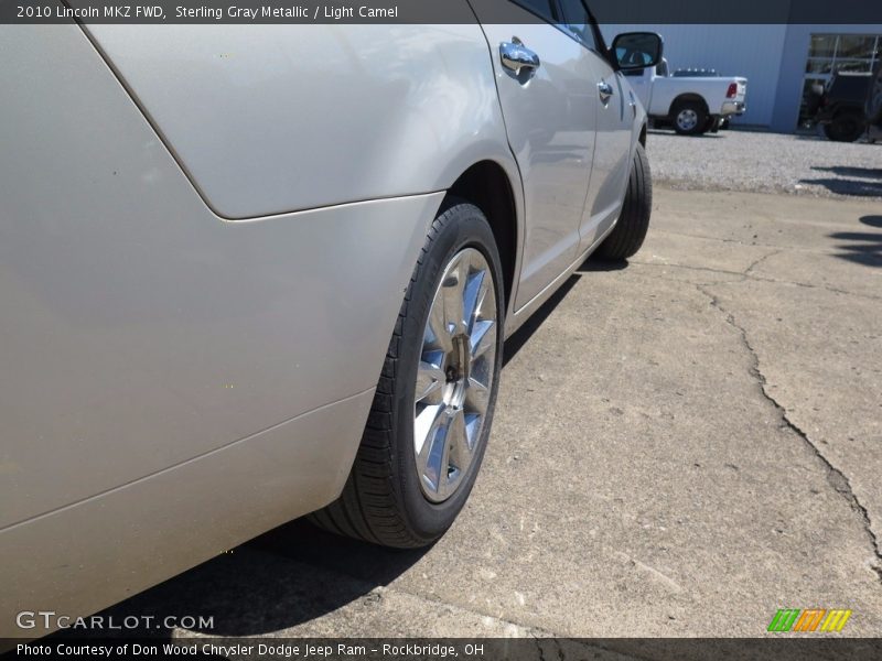 Sterling Gray Metallic / Light Camel 2010 Lincoln MKZ FWD