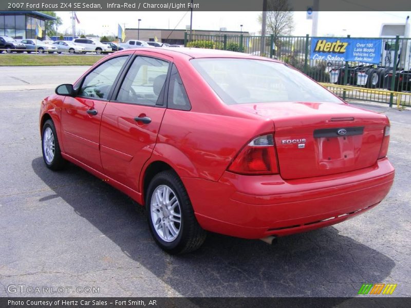 Infra-Red / Charcoal/Light Flint 2007 Ford Focus ZX4 SE Sedan