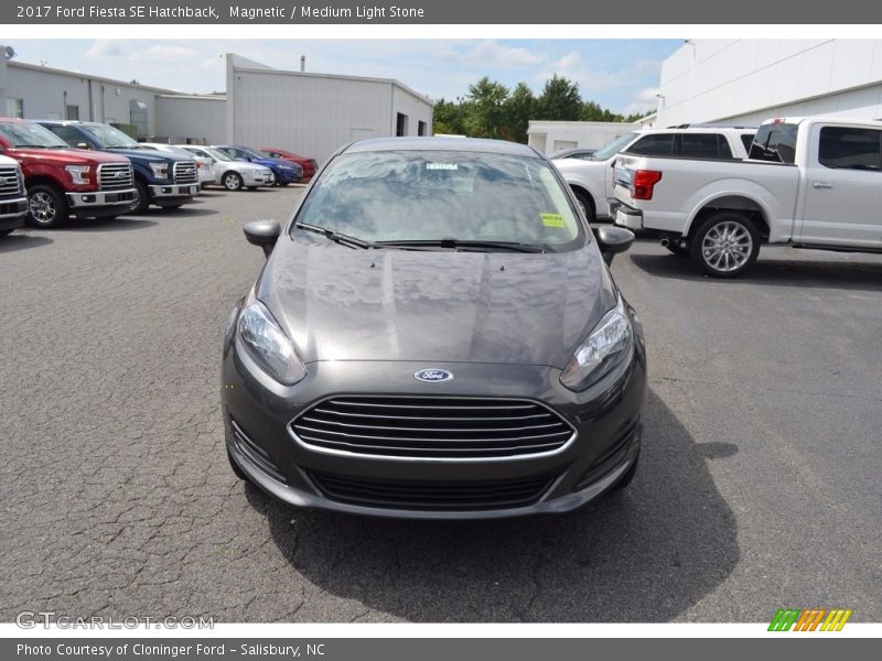 Magnetic / Medium Light Stone 2017 Ford Fiesta SE Hatchback