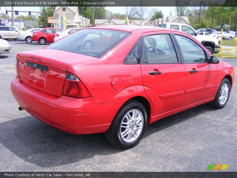 Infra-Red / Charcoal/Light Flint 2007 Ford Focus ZX4 SE Sedan