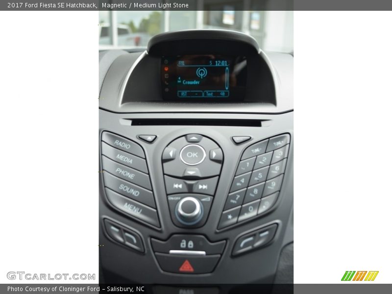 Magnetic / Medium Light Stone 2017 Ford Fiesta SE Hatchback