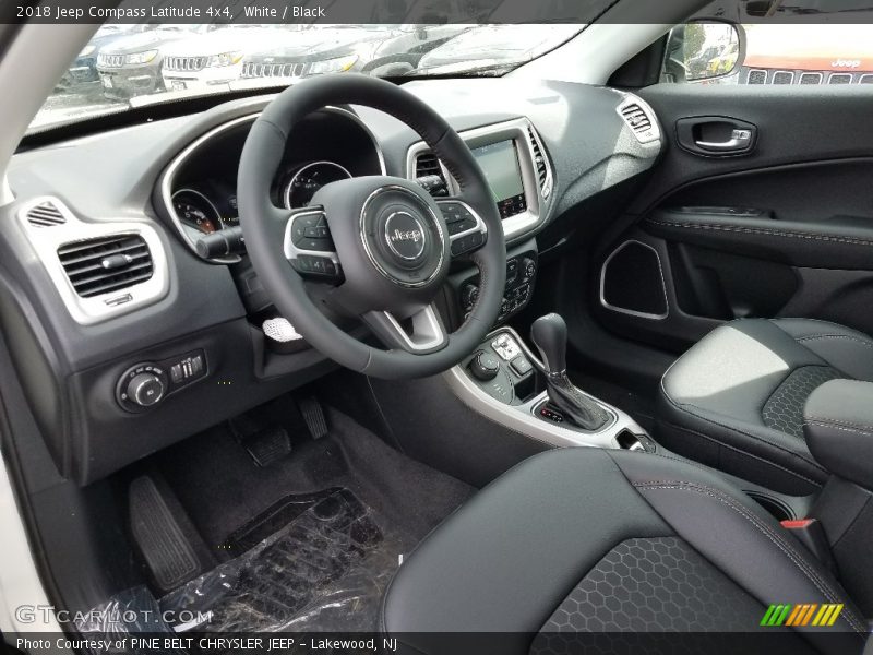 White / Black 2018 Jeep Compass Latitude 4x4