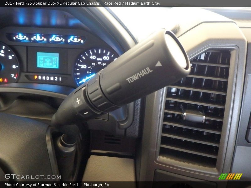 Race Red / Medium Earth Gray 2017 Ford F350 Super Duty XL Regular Cab Chassis