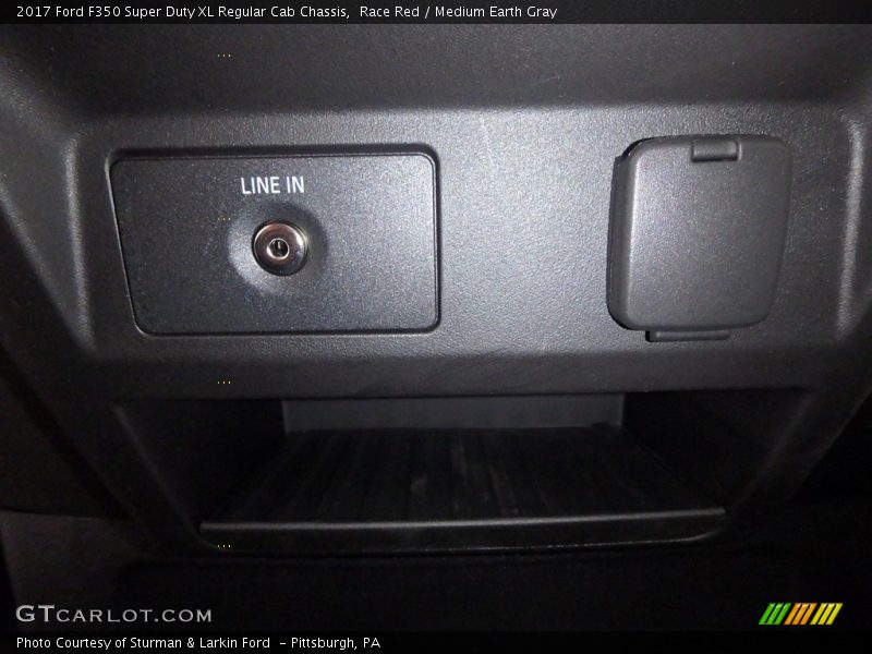 Race Red / Medium Earth Gray 2017 Ford F350 Super Duty XL Regular Cab Chassis