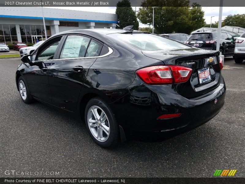 Mosaic Black Metallic / Jet Black 2017 Chevrolet Cruze LT