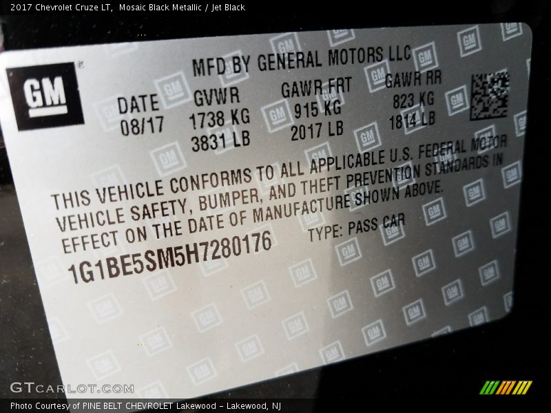 Mosaic Black Metallic / Jet Black 2017 Chevrolet Cruze LT