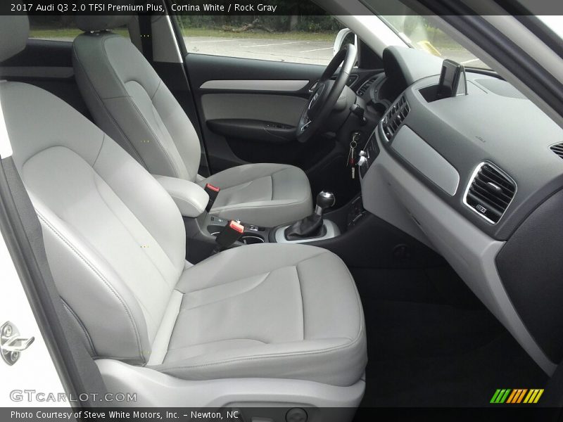 Front Seat of 2017 Q3 2.0 TFSI Premium Plus