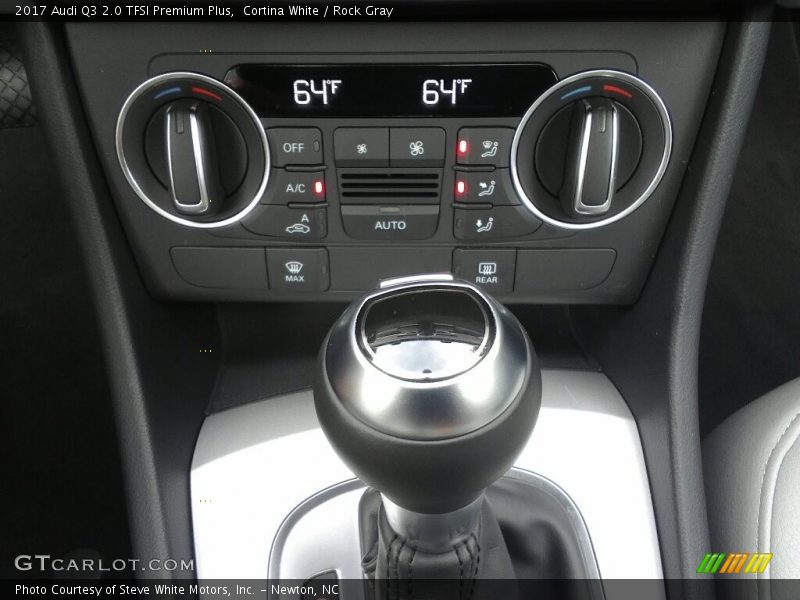 Controls of 2017 Q3 2.0 TFSI Premium Plus