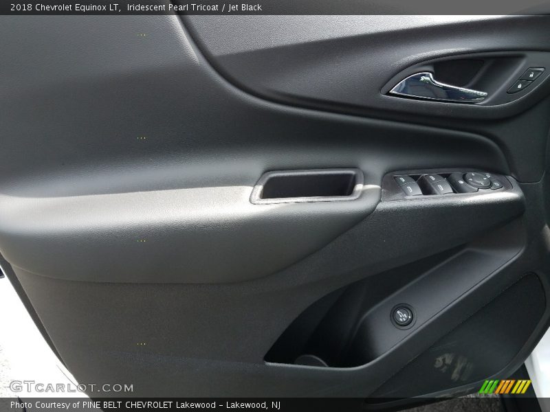 Iridescent Pearl Tricoat / Jet Black 2018 Chevrolet Equinox LT