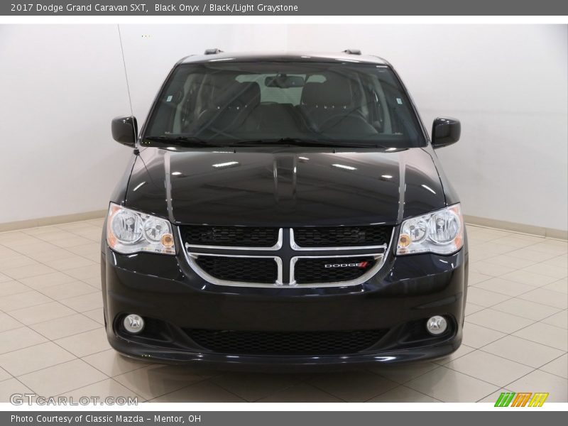 Black Onyx / Black/Light Graystone 2017 Dodge Grand Caravan SXT