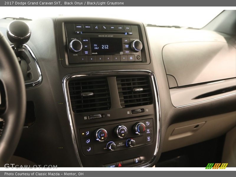 Black Onyx / Black/Light Graystone 2017 Dodge Grand Caravan SXT