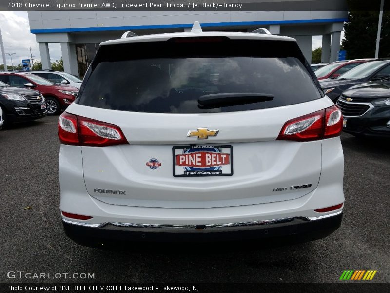 Iridescent Pearl Tricoat / Jet Black/­Brandy 2018 Chevrolet Equinox Premier AWD