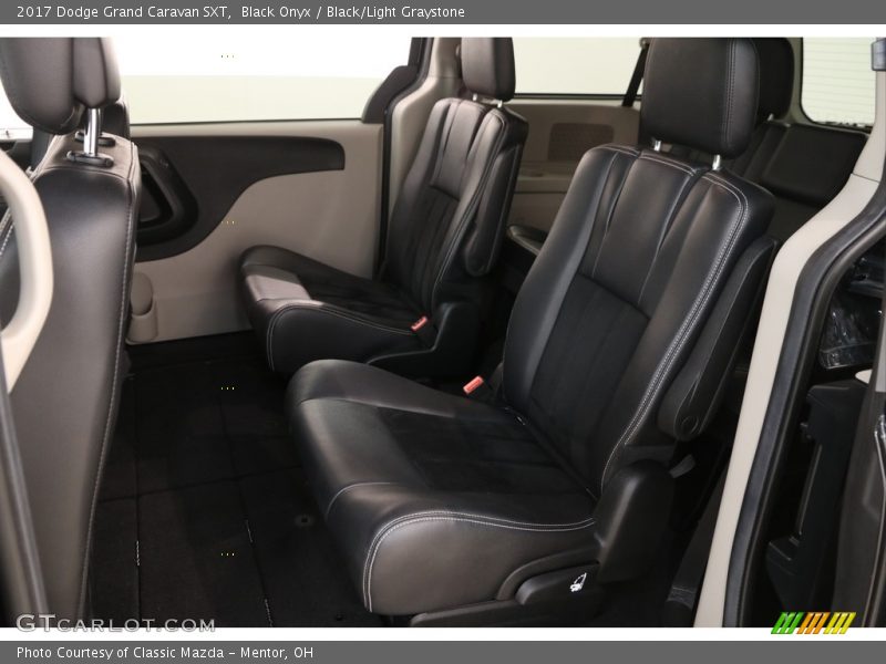 Black Onyx / Black/Light Graystone 2017 Dodge Grand Caravan SXT