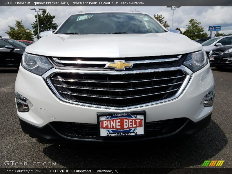 Iridescent Pearl Tricoat / Jet Black/­Brandy 2018 Chevrolet Equinox Premier AWD