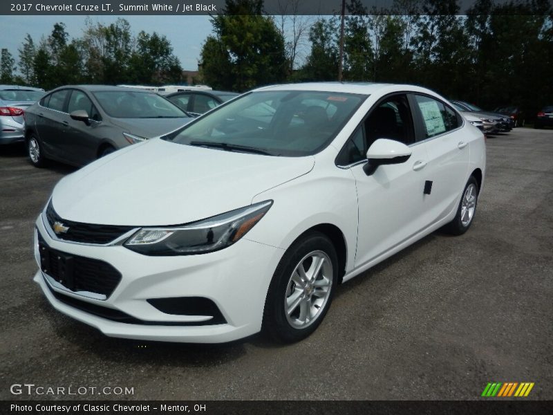 Summit White / Jet Black 2017 Chevrolet Cruze LT
