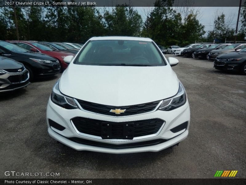Summit White / Jet Black 2017 Chevrolet Cruze LT