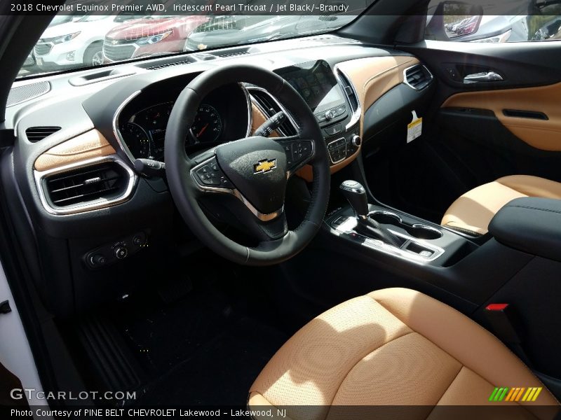 Iridescent Pearl Tricoat / Jet Black/­Brandy 2018 Chevrolet Equinox Premier AWD