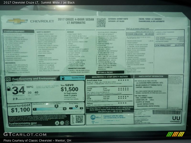 Summit White / Jet Black 2017 Chevrolet Cruze LT