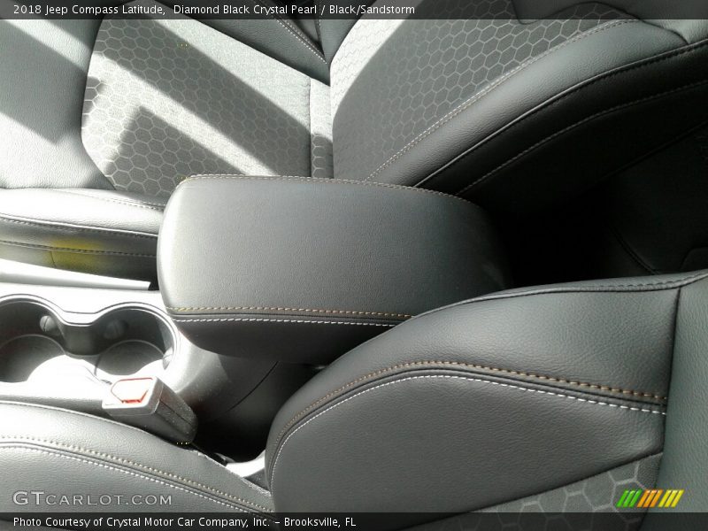 Diamond Black Crystal Pearl / Black/Sandstorm 2018 Jeep Compass Latitude