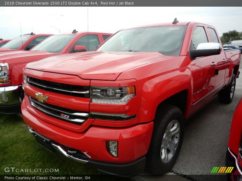 Front 3/4 View of 2018 Silverado 1500 LTZ Double Cab 4x4