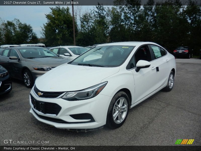 Summit White / Jet Black 2017 Chevrolet Cruze LT