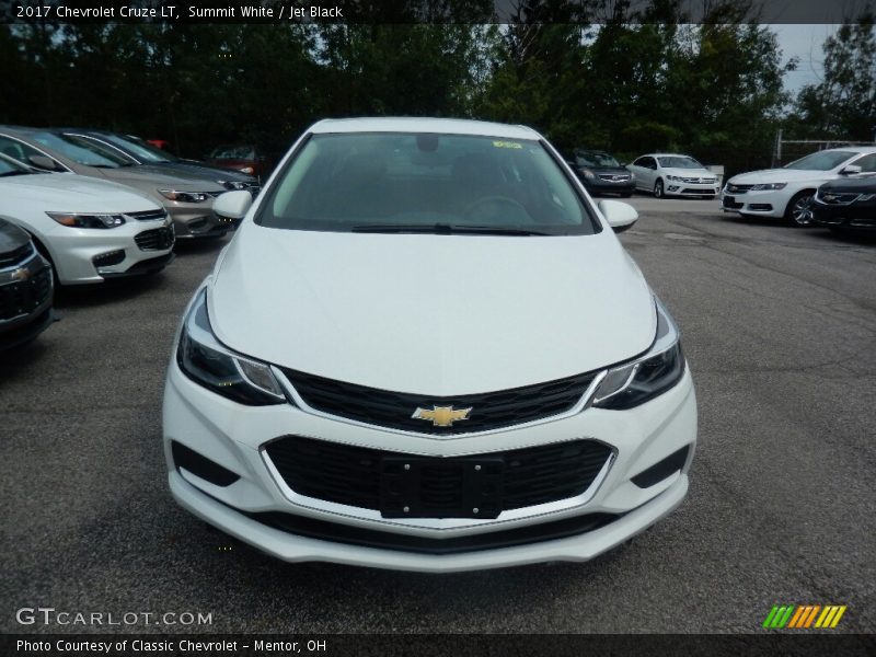 Summit White / Jet Black 2017 Chevrolet Cruze LT