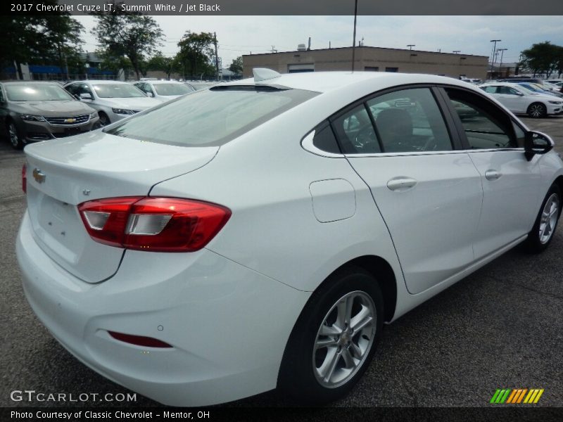Summit White / Jet Black 2017 Chevrolet Cruze LT