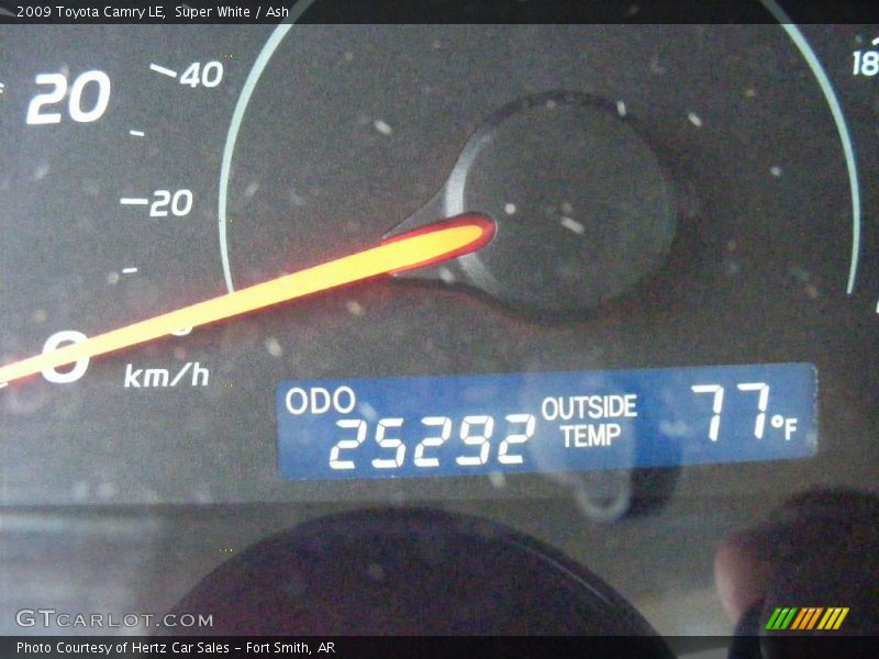 Super White / Ash 2009 Toyota Camry LE