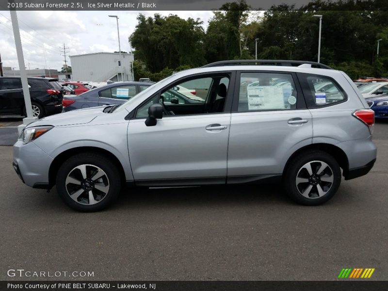 Ice Silver Metallic / Black 2018 Subaru Forester 2.5i