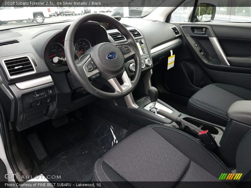 Ice Silver Metallic / Black 2018 Subaru Forester 2.5i