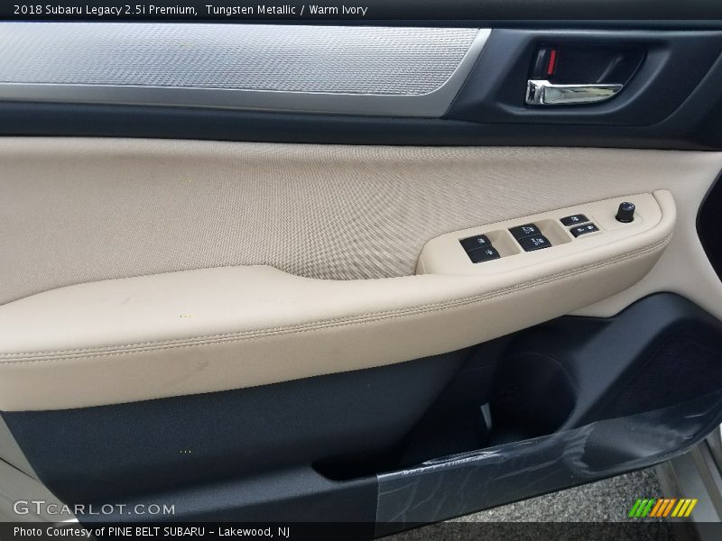 Tungsten Metallic / Warm Ivory 2018 Subaru Legacy 2.5i Premium