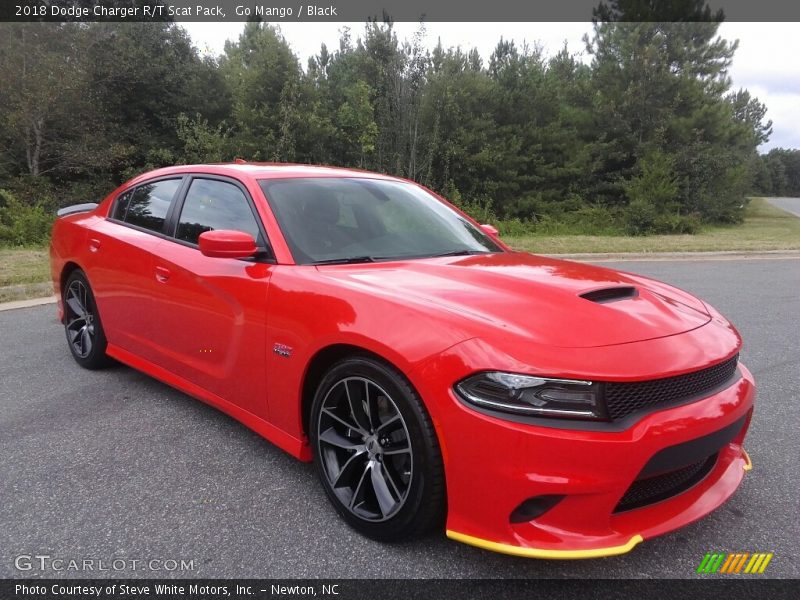 Front 3/4 View of 2018 Charger R/T Scat Pack